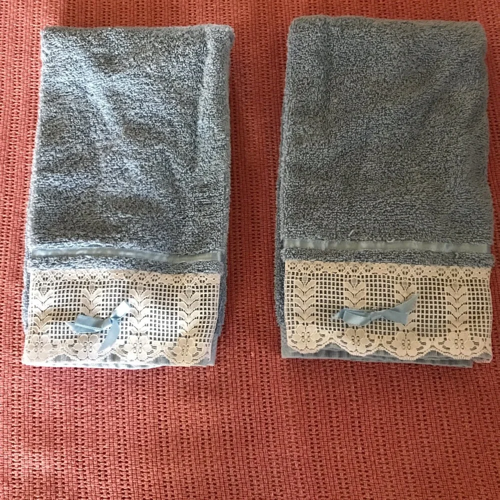 Lace Embellished Hand Towels Set of 2
